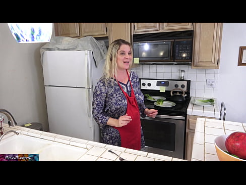 ❤️ Gigatasan siya ni stepmom sa kusina sa wala pa ang iyang date ❤ Porno sa pornograpiya ceb.eviewporn-com.ru