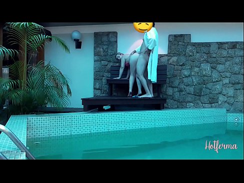❤️ Giimbitar sa amo ang katabang sa pool, apan dili makasukol sa init ❤ Porno sa pornograpiya ceb.eviewporn-com.ru